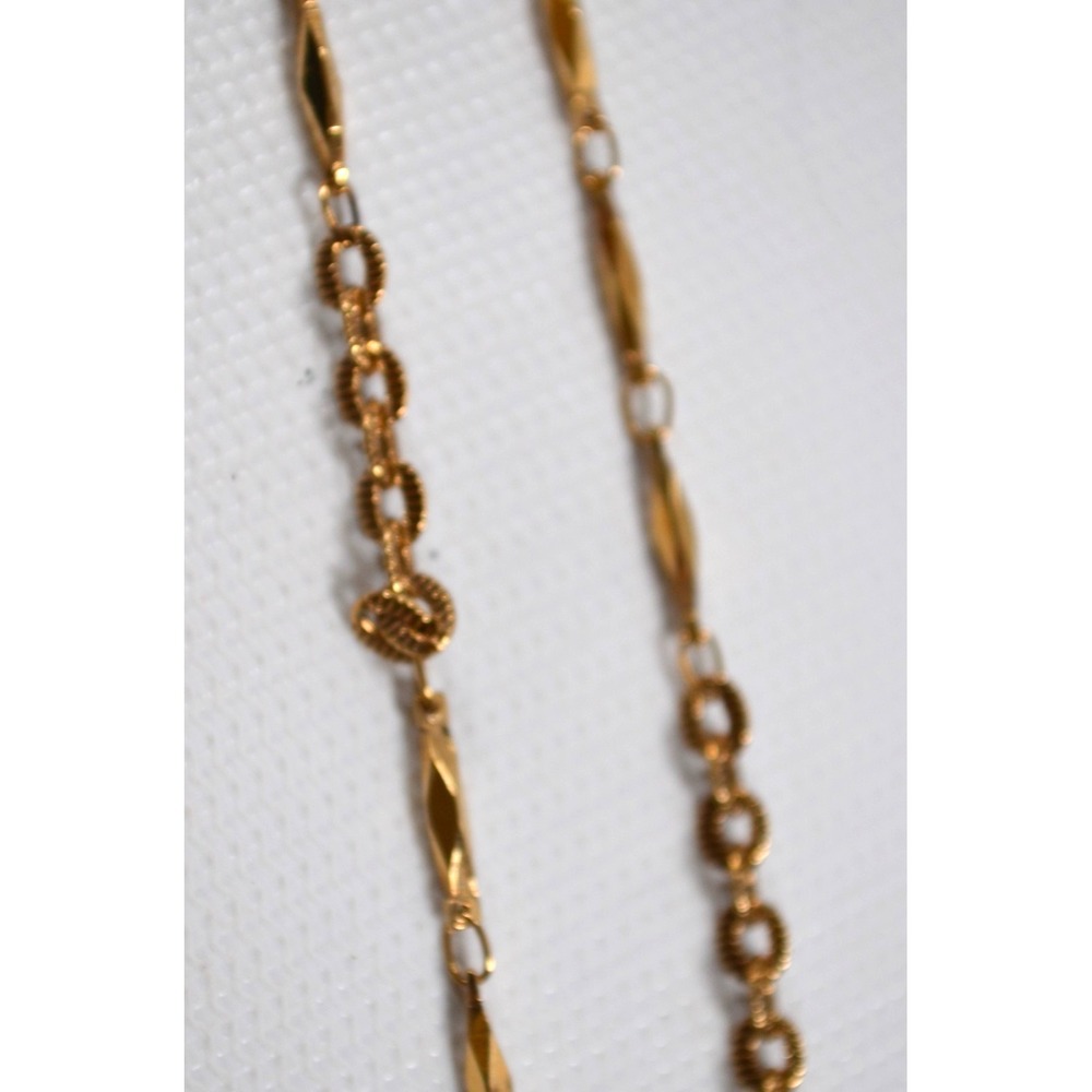 Vintage 1928 Brand Gold Tone Necklace w/ Oval Floral Pendant & Faux Pearl 17.5" - Picture 9 of 12